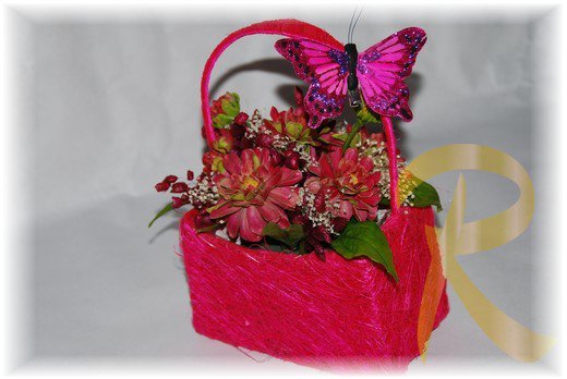 Zinnie in bouquet · Fucsia