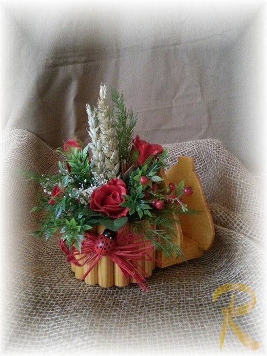 Pino rose rosse verticale