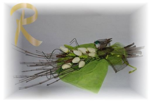 Tulipani su fascina d'ulivo